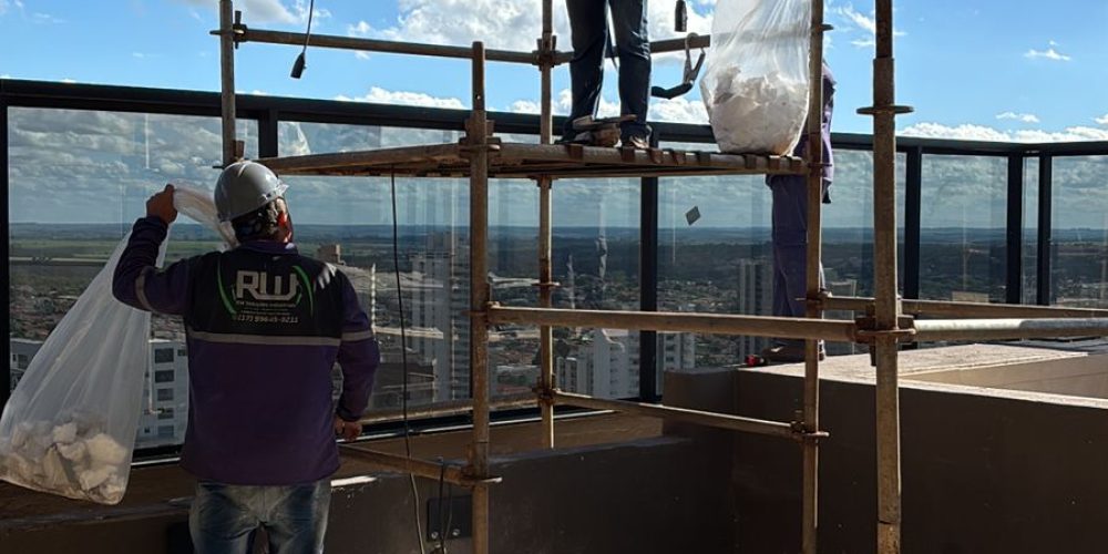 ef5a9967-cddd-4b92-b581-a38fd28f598e